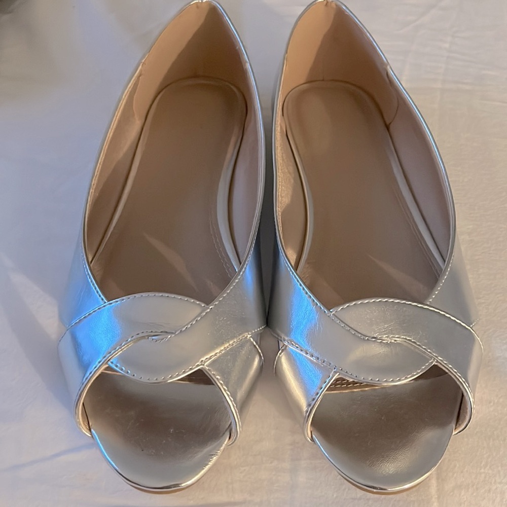 NWOT ASOS Women's Silver Chrome Metallic Slip On Sz 9 M Flats Open Toe
